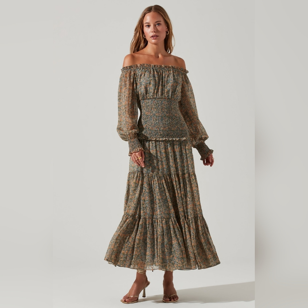 ASTR EMBREY FLORAL OFF SHOULDER MAXI DRESS. SOLD OUT ON WEBSITE